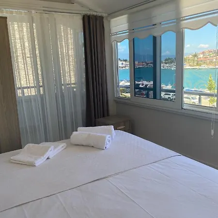 Venüs Park Suıtes 3* Çeşme